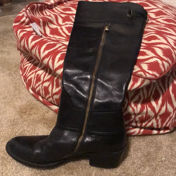 Knee high boots - Picture 3 of 3